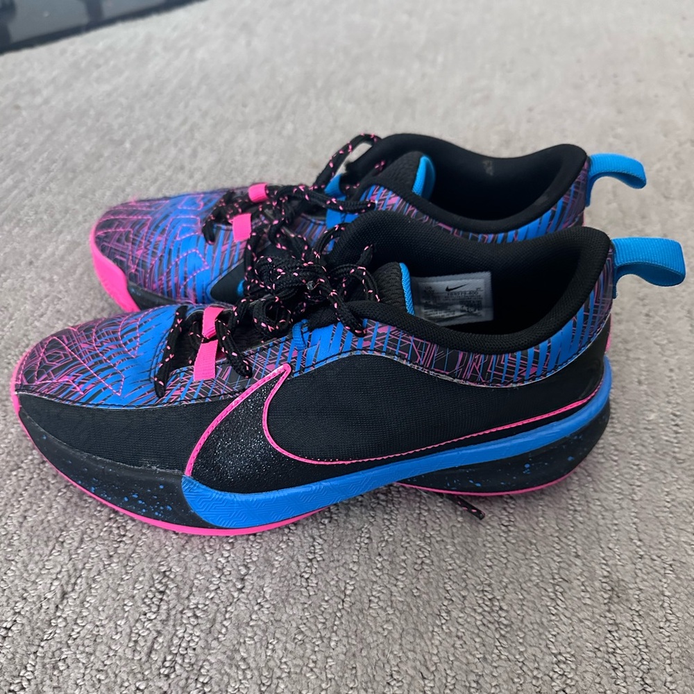 Nike Giannis Freak 5 - like new!